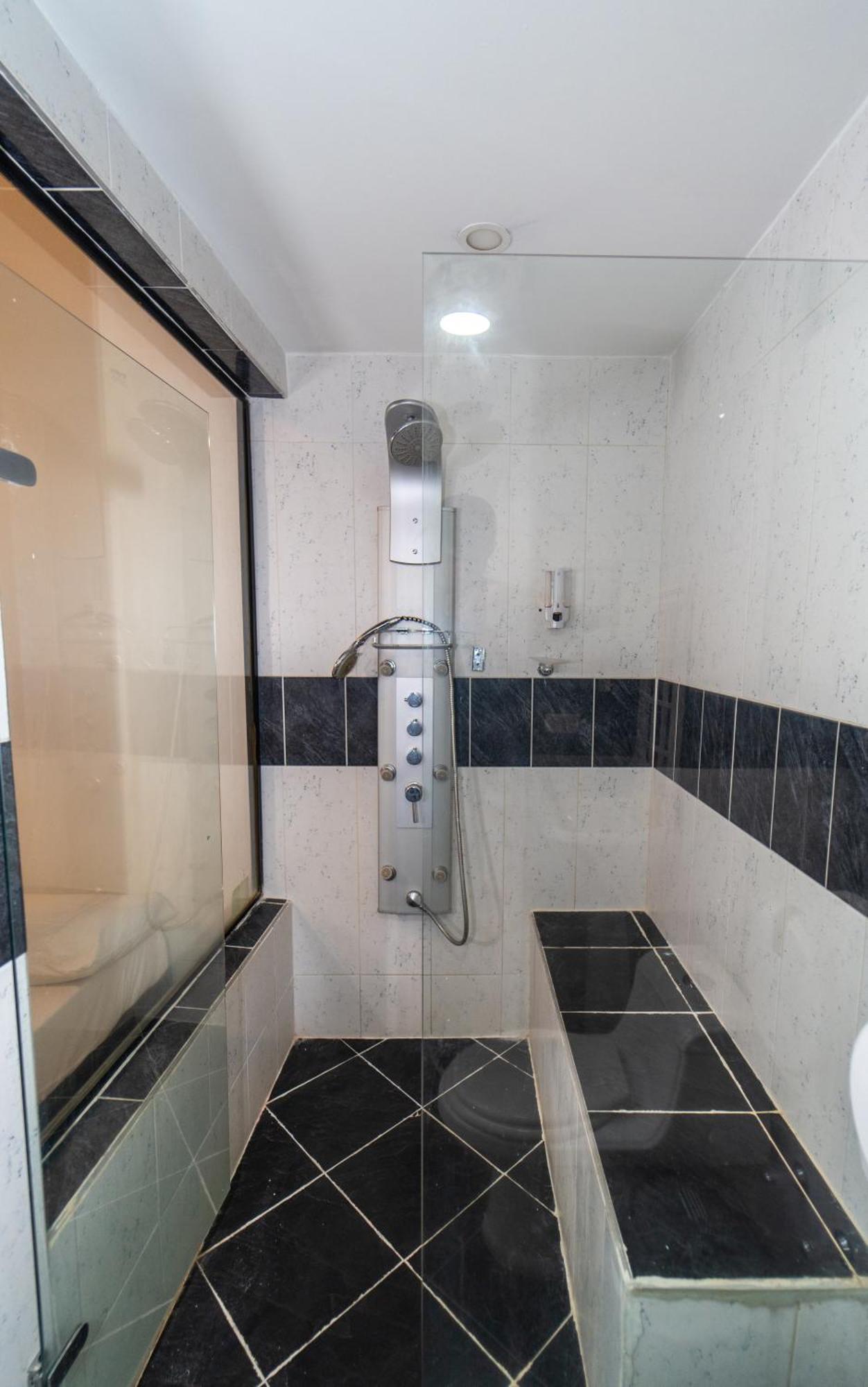 מדיין 79 Hotel מראה חיצוני תמונה
